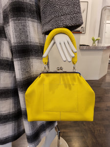 Kiss Clasp Leather Bag