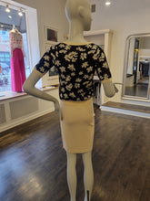 Load image into Gallery viewer, Blouse
