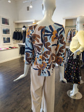 Load image into Gallery viewer, Blouse
