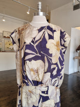 Load image into Gallery viewer, Blouse

