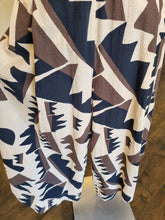 Load image into Gallery viewer, Trousers
