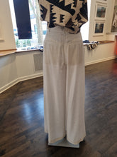 Load image into Gallery viewer, Trousers
