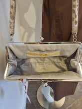Load image into Gallery viewer, Handbag
