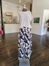 Load image into Gallery viewer, Trousers
