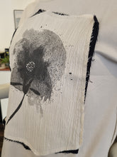 Load image into Gallery viewer, Blouse/ T-shirt
