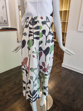 Load image into Gallery viewer, Trousers
