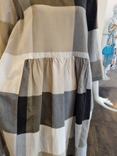 Load image into Gallery viewer, Dress
